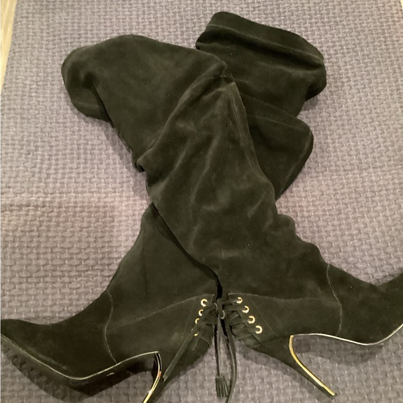 Boots - Picture 4 of 11